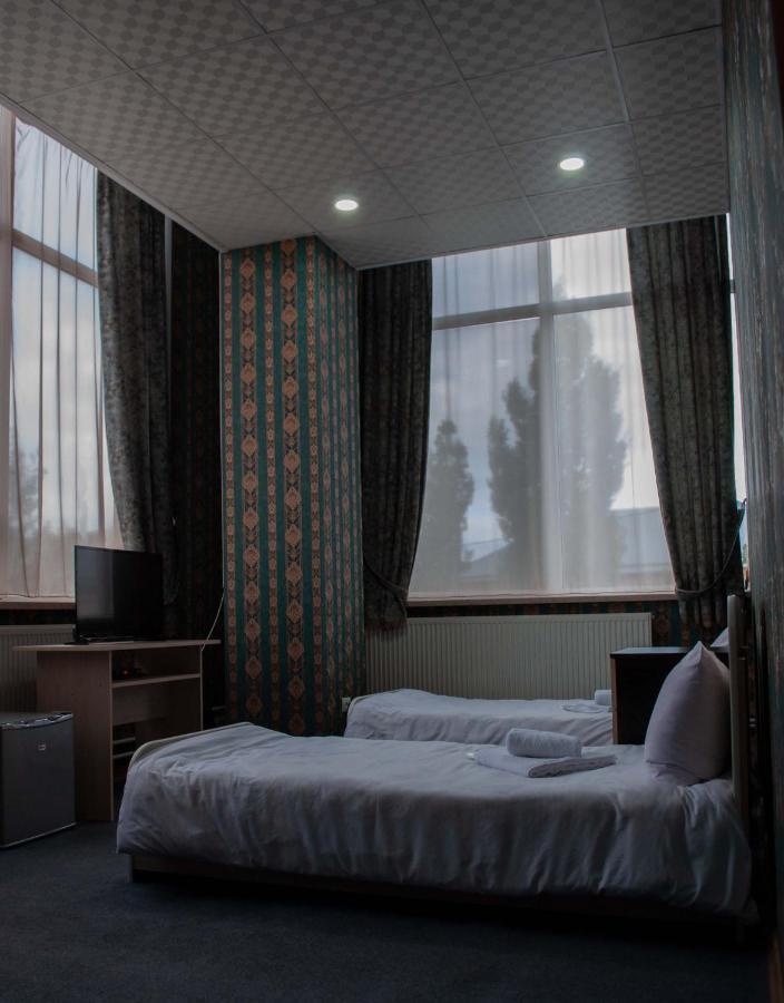 Hotel Sv Ninotsminda ภายนอก รูปภาพ