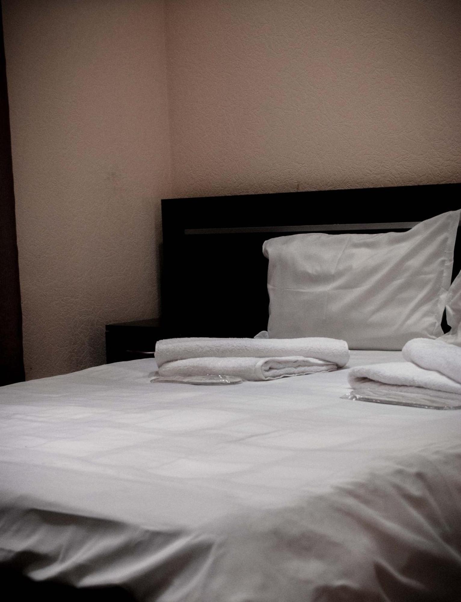 Hotel Sv Ninotsminda ภายนอก รูปภาพ